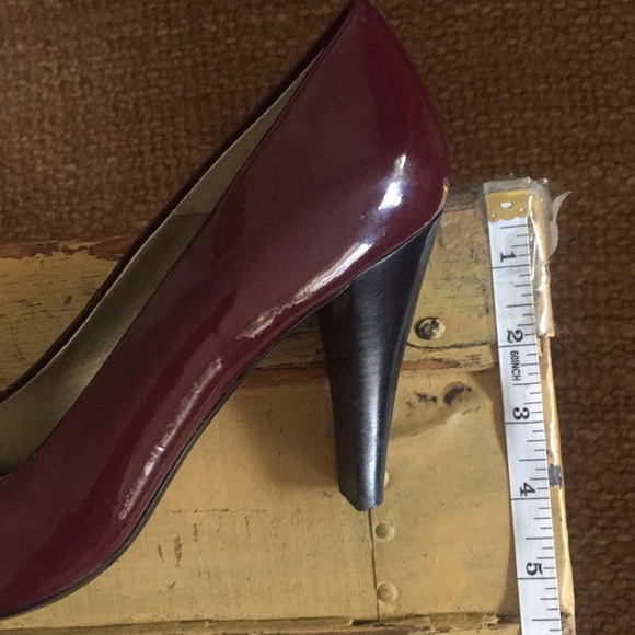 ANNE KLEIN OXBLOOD RED BURGUNDY POINT PATENT LEATHER HIGH HEEL SHOES PUMPS 8.5 - Picture 3 of 10